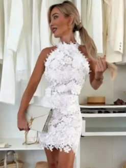 Robe de soirée mini sans manches à col rond chic en dentelle florale blanche dos nu