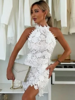 Robe de soirée mini sans manches à col rond chic en dentelle florale blanche dos nu