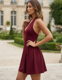 Robe de soirée mini sexy pour femme décolleté plongeant en V dos nu taille haute et coupe trapèze collection 2026