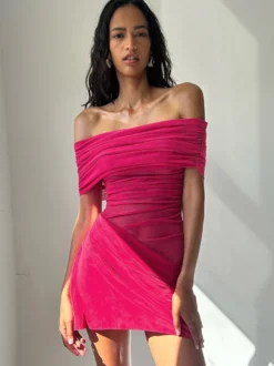 Robe de soirée mini verte sans bretelles plissée sans manches robe semi-formelle