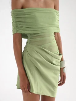 Robe de soirée mini verte sans bretelles plissée sans manches robe semi-formelle