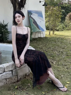 Robe de soirée noire imprimée sans manches à bretelles robe d'été