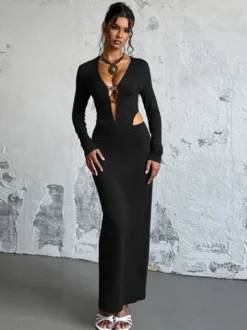 Robe de soirée noire à manches longues col en V et dos nu