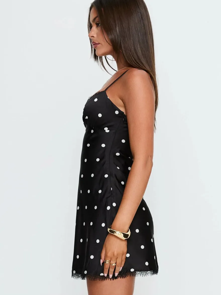 Robe de soirée noire à pois sans manches à bretelles robe d'été