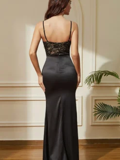 Robe de soirée noire sans manches à bretelles et col montant