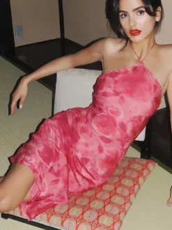 Robe de soirée romantique mini dos nu à fleurs lacée sans manches imprimé floral dos nu style décontracté rose