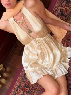 Robe de soirée romantique mini plissée à lacets sans manches dos nu couleur champagne