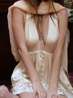 Robe de soirée romantique mini plissée à lacets sans manches dos nu couleur champagne