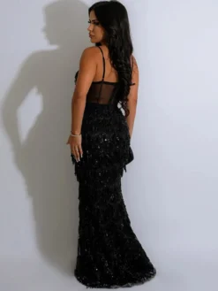 Robe de soirée rouge à bretelles col à sequins sans manches épaules dénudées chic et semi-formelle