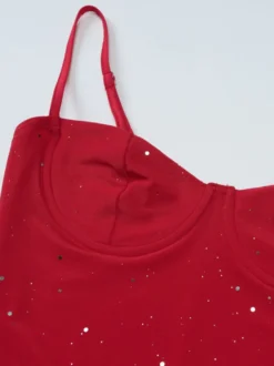 Robe de soirée rouge sans manches à bretelles et décolleté asymétrique