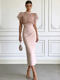Robe de soirée transparente à manches à volants et fente drapée en satin robe d'invitée de mariage