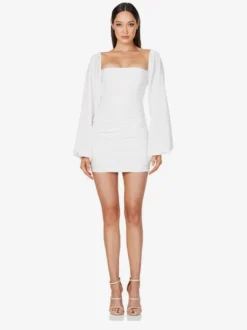 Robe de tous les jours Mini verte plissée à manches longues col carré satin brillant épaules dénudées froncée coupe ajustée robe de soirée