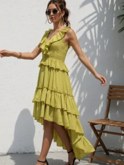 Robe d'été bohème à volants asymétrique pour femme - Robe midi fluide à volants col en V smocké sans manches - Idéale pour les vacances d'été à la plage 2026