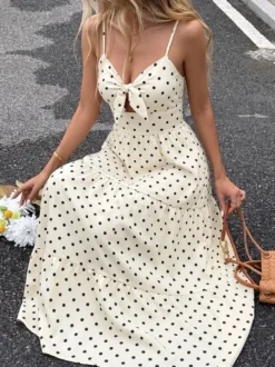 Robe d'été fluide à pois crème débardeur maxi nœud devant