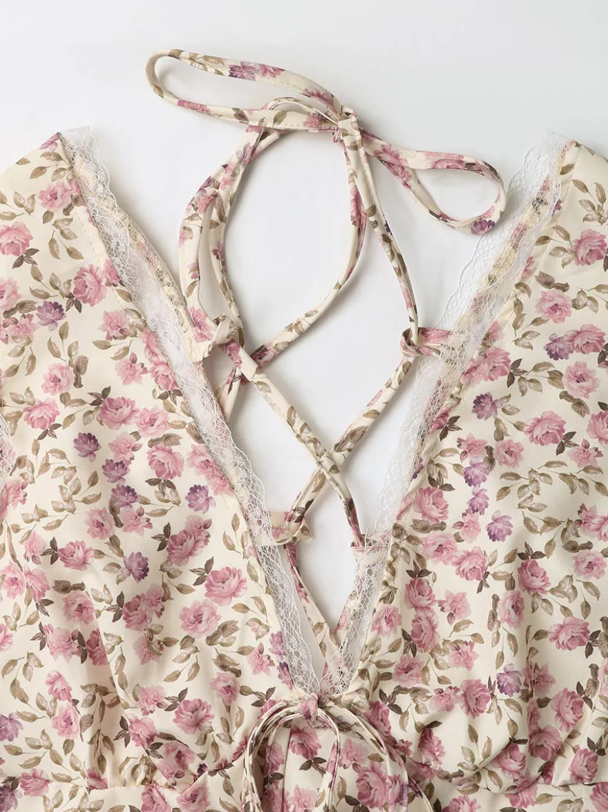 Robe d'été imprimée à fleurs sans manches dos nu lacée col en V style vacances