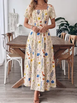Robe d'été maxi à col carré et manches courtes imprimé floral fluide