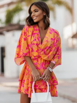 Robe Eté Courte Imprimé Femme avec Manches Courtes à Col V Coupe Cintrée