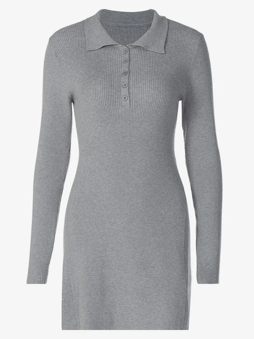 Robe grise mignonne à manches longues plissées col en V idéale pour une soirée en amoureux