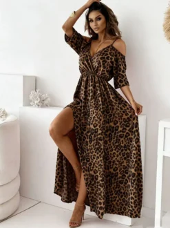 Robe longue asymétrique à col V et manches courtes imprimé animal.