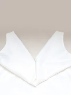 Robe longue blanche en satin pour femme - Élégante robe sans manches à col bénitier et dos nu style soie - Idéale pour les soirées d'été et les bals de fin d'année 2026
