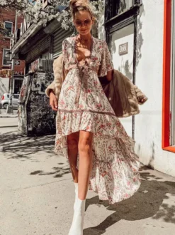 Robe longue bohème fleurie asymétrique pour femme - Rose crème découpes nœud sur le devant manches papillon - Été 2026