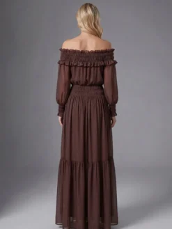 Robe longue bohème à épaules dénudées pour femme - Robe longue marron à volants en mousseline de soie taille smockée et manches longues étagées - Idéale pour une soirée romantique à la plage (2026)