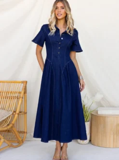 Robe longue en jean boutonnée sur le devant pour femme - Robe en jean bleu foncé style bohème coupe trapèze et manches courtes - Tenue décontractée d'été 2026