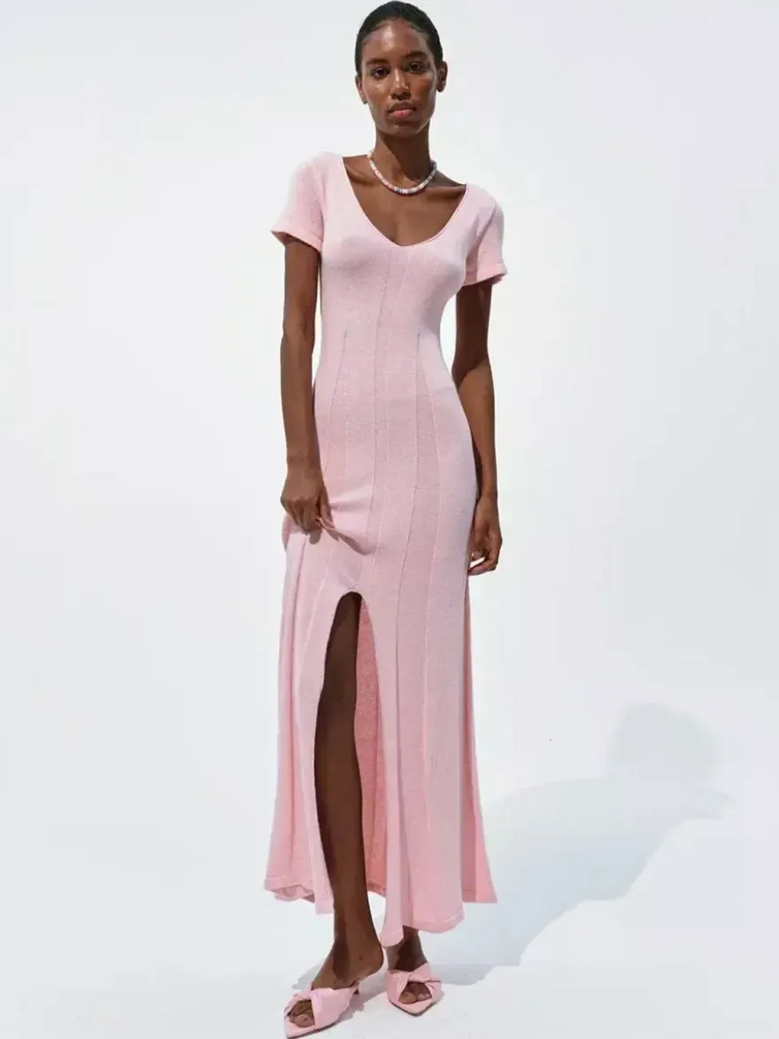 Robe longue en maille rose pâle à col V pour femme style élégant au quotidien
