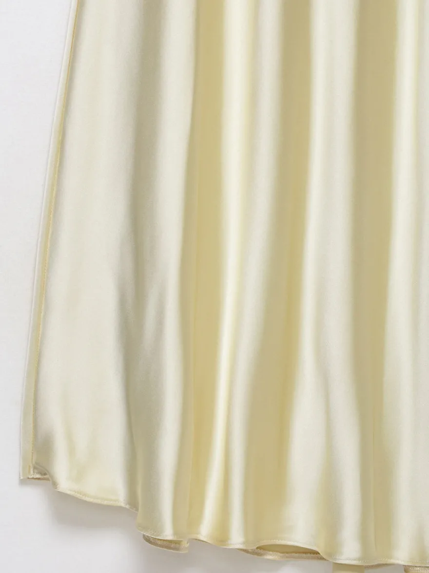 Robe longue en satin blanc crème à col halter pour femme style élégant et formel