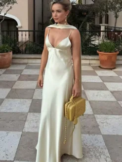 Robe longue en satin blanc crème à col halter pour femme style élégant et formel