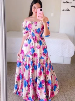 Robe longue imprimée à épaules dénudées et smocks pour femme - Robe d'été trapèze à manches courtes et volants - Idéale pour les vacances d'été à la plage 2026