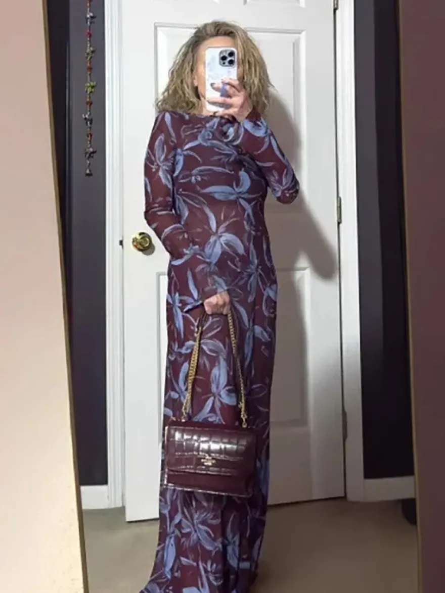 Robe longue moulante rétro à manches longues et imprimé floral coupe ajustée collection 2026