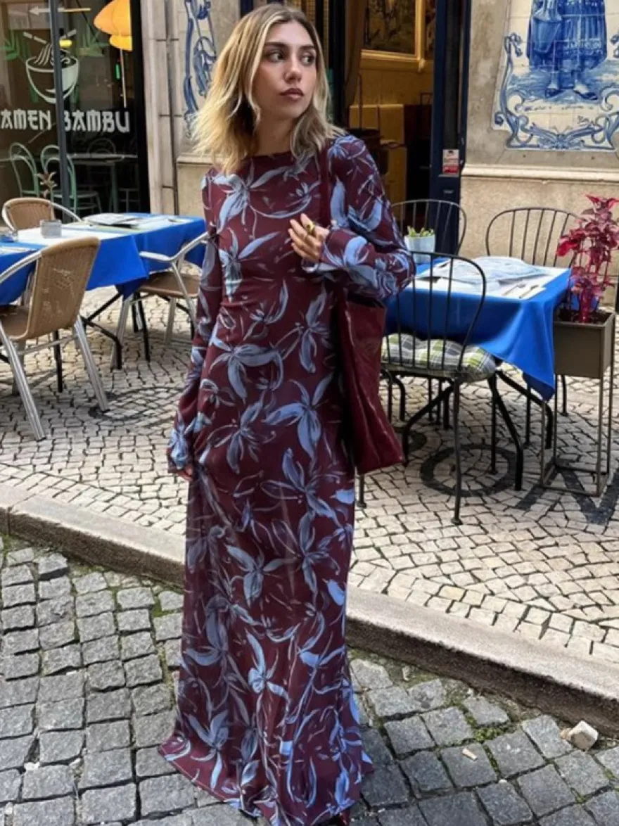 Robe longue moulante rétro à manches longues et imprimé floral coupe ajustée collection 2026