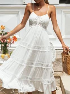 Robe longue nuisette en dentelle ajourée pour femme - Robe d'été bohème blanche à fines bretelles et volants - Collection été 2026