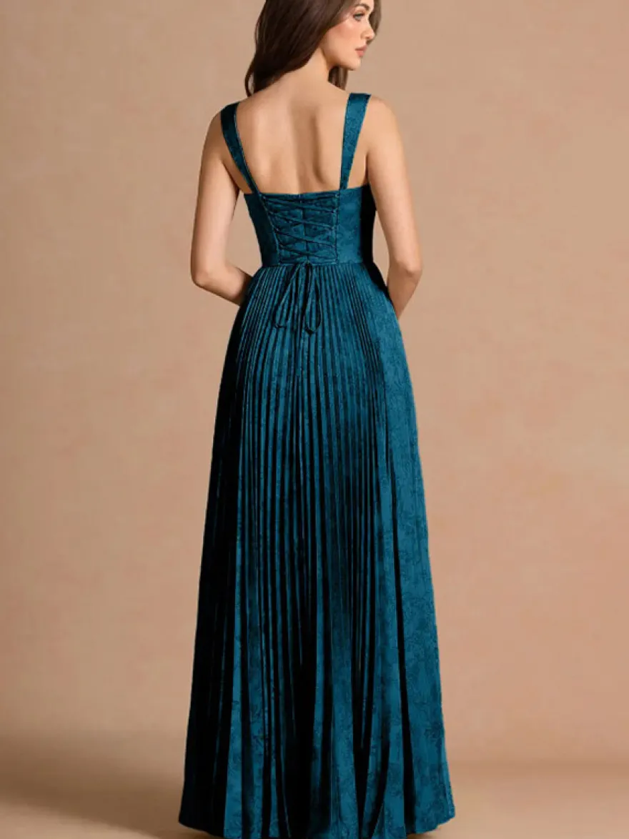 Robe longue plissée à bretelles spaghetti et imprimé vintage