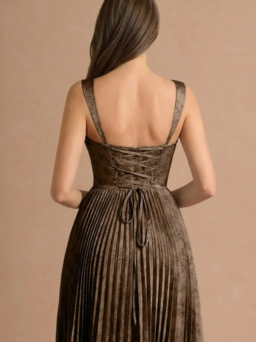 Robe longue plissée à bretelles spaghetti et imprimé vintage