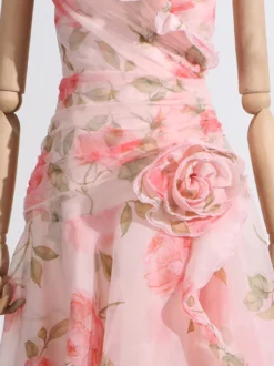 Robe longue rose à fleurs et épaules dénudées pour femme style élégant pour les soirées