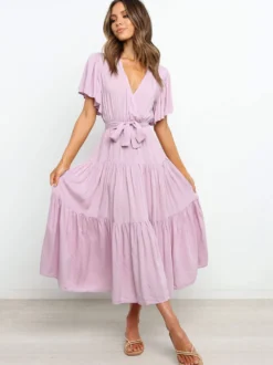 Robe midi bohème à volants pour femme - Robe d'été fluide à col en V manches papillon et coupe trapèze - Idéale pour les invités aux mariages d'été 2026