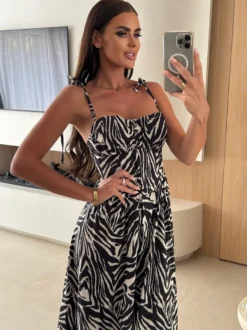 Robe midi bustier à motif floral et fruité parfaite pour les sorties décontractées