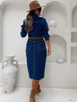 Robe midi en jean à manches longues pour femme - Robe moulante bleue style western boutonnée sur le devant et fendue sur le devant - Collection printemps 2026