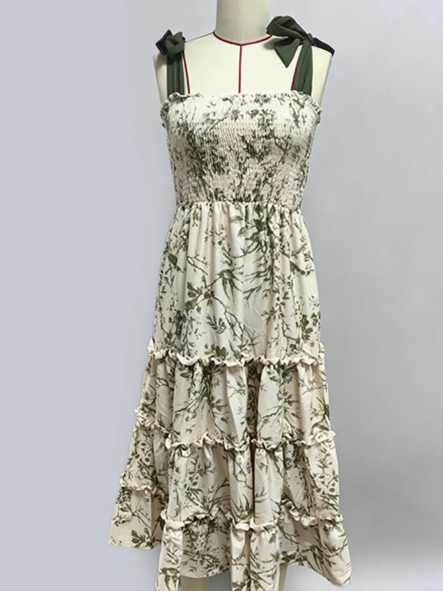 Robe midi fleurie à smocks pour femme - Robe d'été vert sauge bohème à épaules dénudées et volants étagés - Idéale pour les vacances d'été à la plage 2026