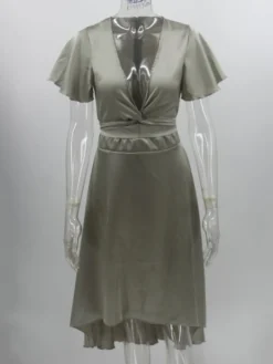 Robe midi à manches courtes col en V coupe asymétrique nouée