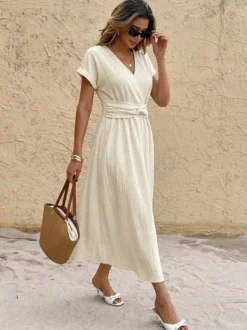 Robe midi moulante côtelée à rayures blanches et noires pour femme - Sans manches col rond robe d'été décontractée