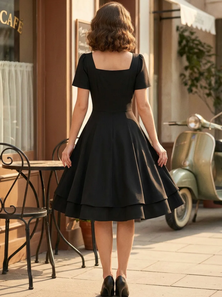 Robe midi vintage noire à col carré pour l'été 2026
