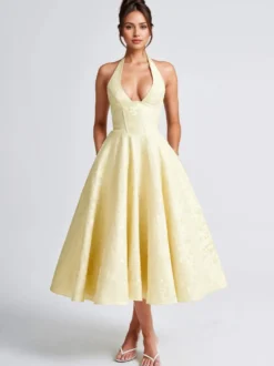 Robe mi-longue à fleurs rose pâle col licou coupe trapèze style vintage pour femme 2026