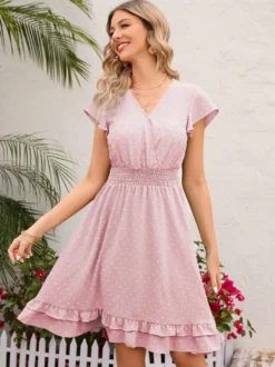 Robe mi-longue rose pâle à col en V et ourlet à volants avec taille froncée 2026