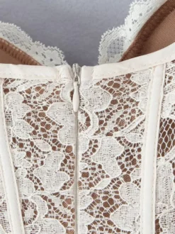Robe mini corset en dentelle à col en cœur robe trapèze sexy à bretelles pour fête d'anniversaire 2026