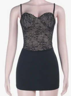 Robe mini corset en dentelle noire pour femme - Robe moulante sexy dos nu à lacets - Tenue de soirée estivale élégante et tendance 2026