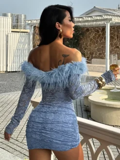 Robe mini en dentelle et fausse fourrure pour femme - Bleu poudré moulante froncée manches longues - Robe d'invitée pour mariage de printemps 2026