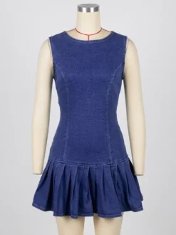 Robe mini en jean plissée sans manches pour femme - Dos nu sexy découpe et nœud coupe slim - Style streetwear été plage 2026